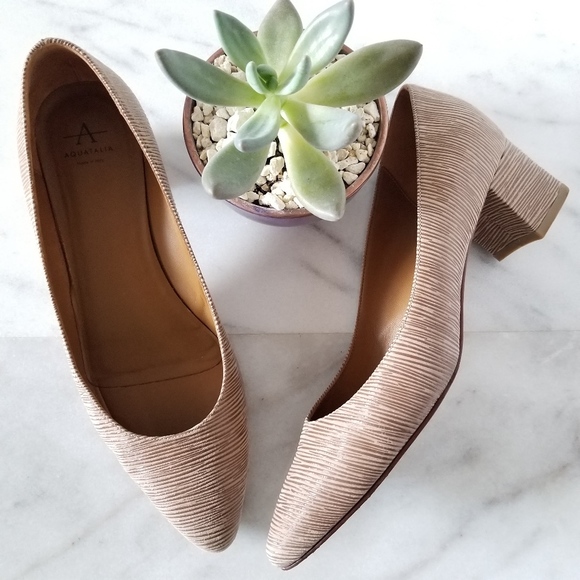 aquatalia phoebe pump